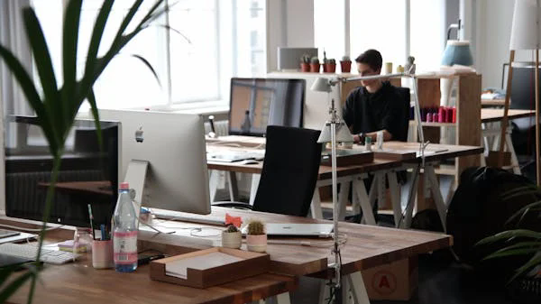 深圳企業為什么要搭建公司網站？對企業有什么幫助？
